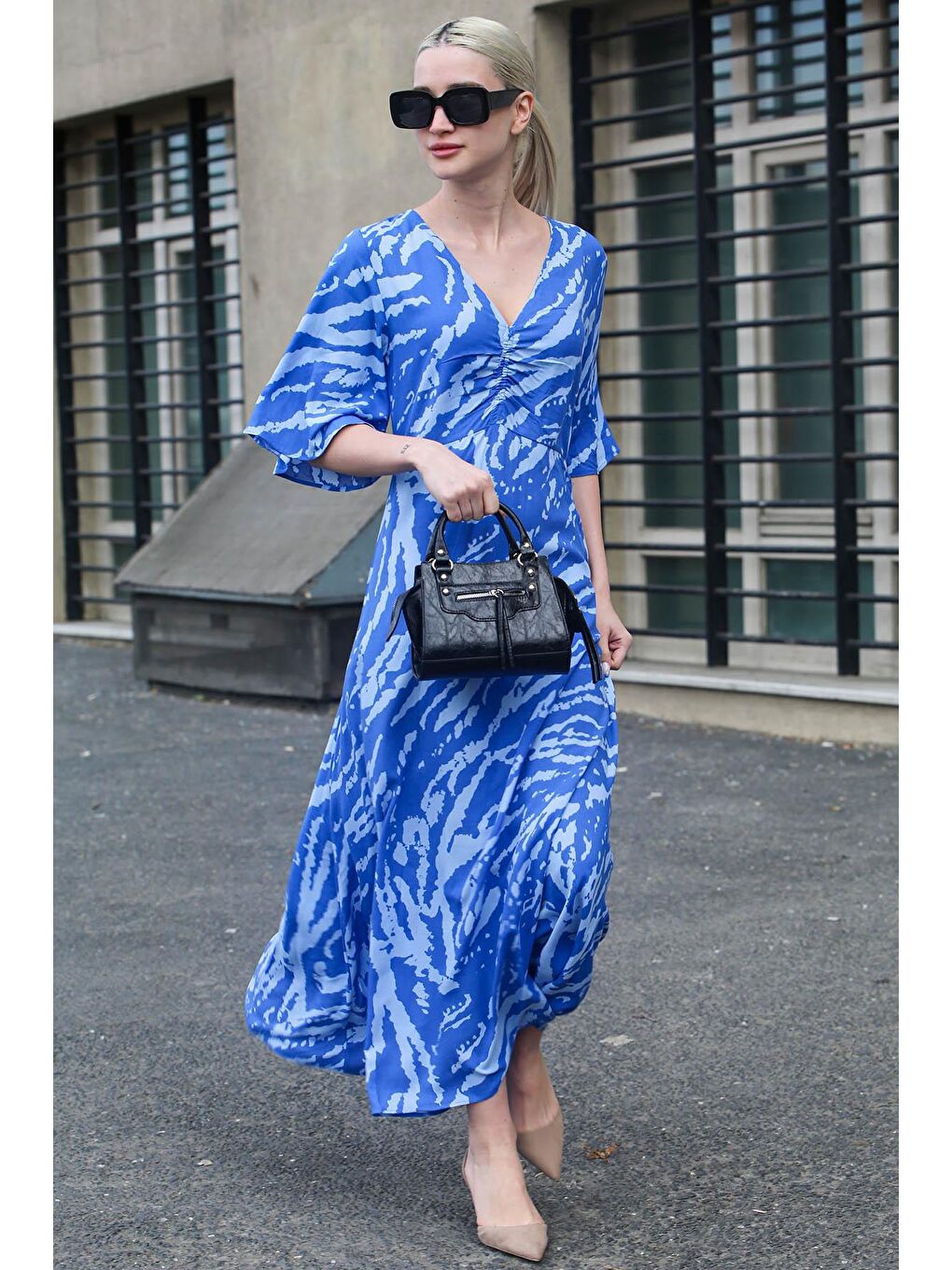 Mavi Saks Desenli V Yaka Midi Elbise Mg1797