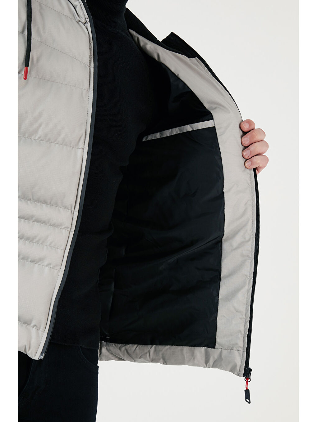 Bej Kapüşonlu Fermuarlı Cepli Slim Fit Şişme Mont 6490001-5