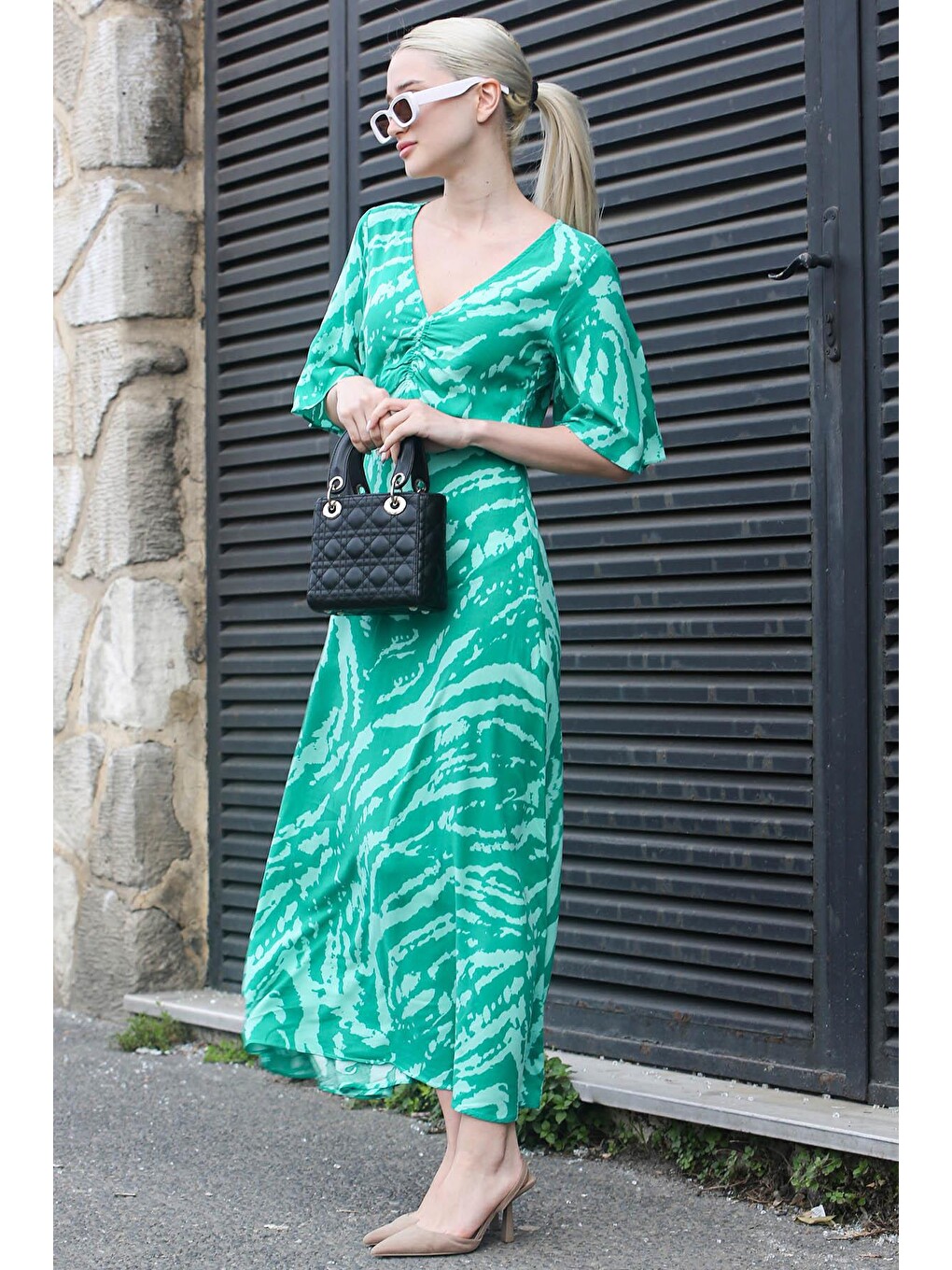 Yeşil Desenli V Yaka Midi Elbise MG1797-2