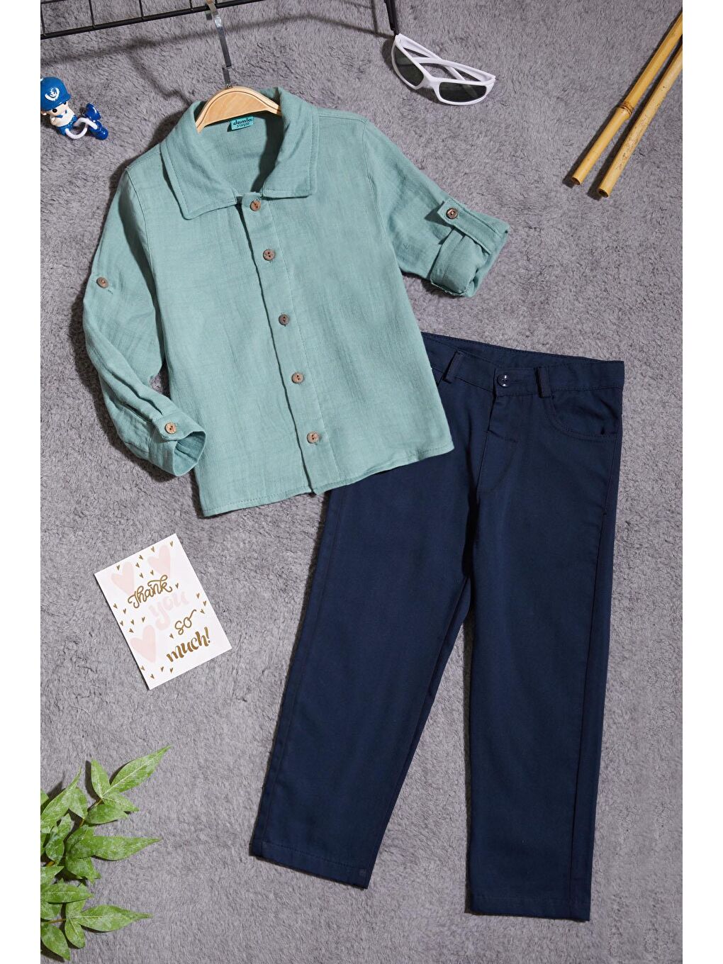 Yeşil Gömlekli Erkek Çocuk Takım Elbise 15434-1