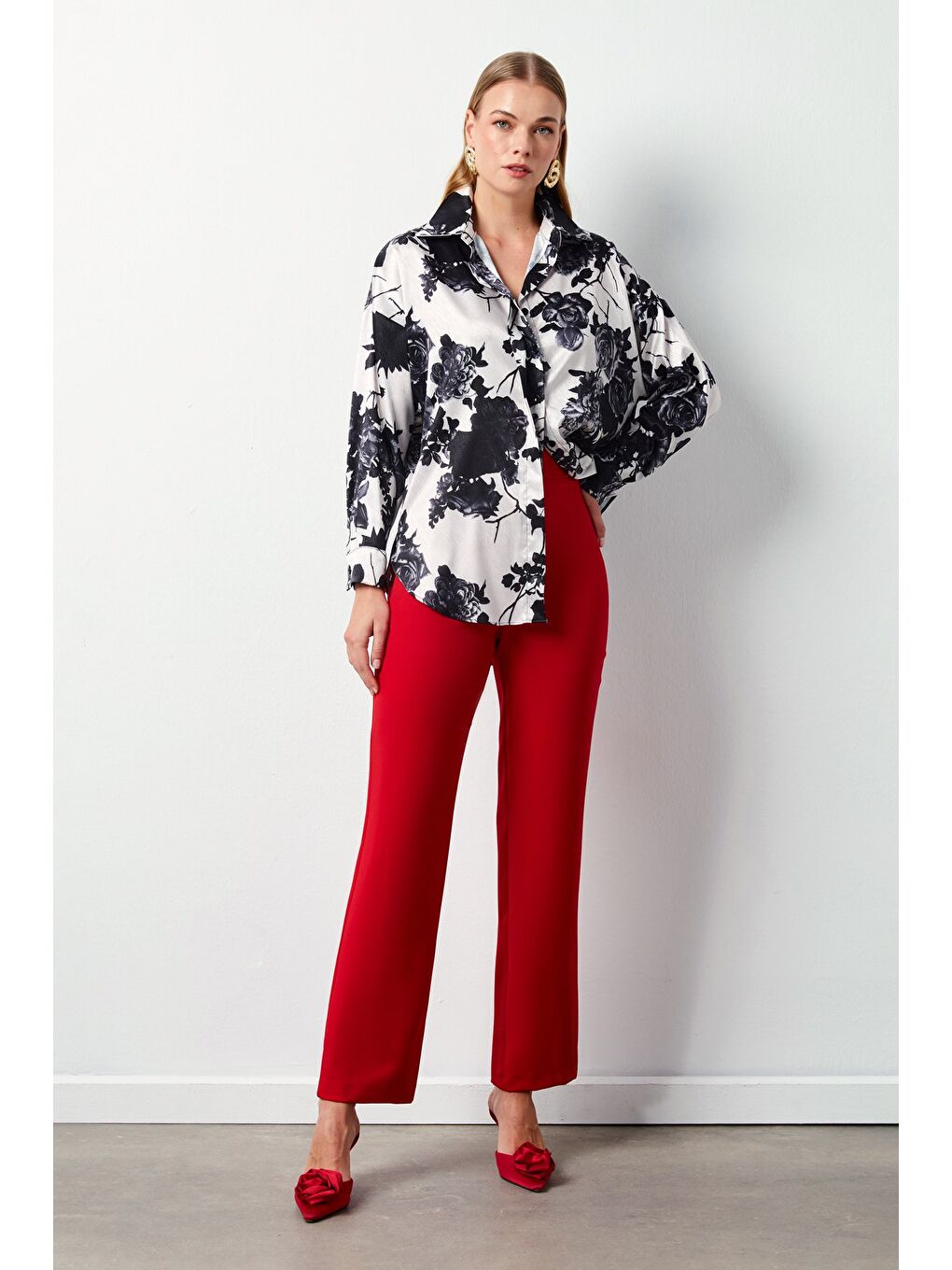 Çiçek Desenli Salaş Gömlek - Siyah-2