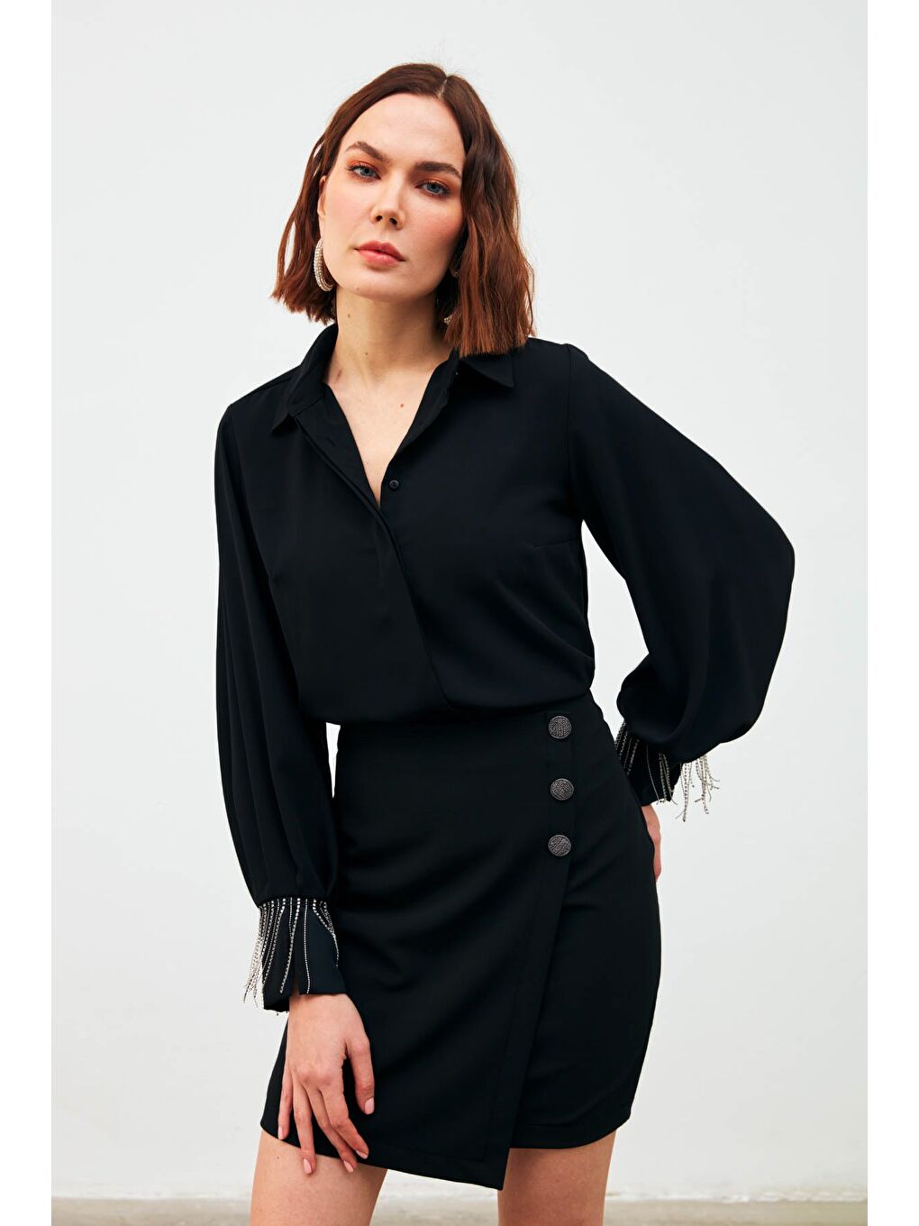 Manşetleri Aksesuarlı Gömlek - Siyah-2
