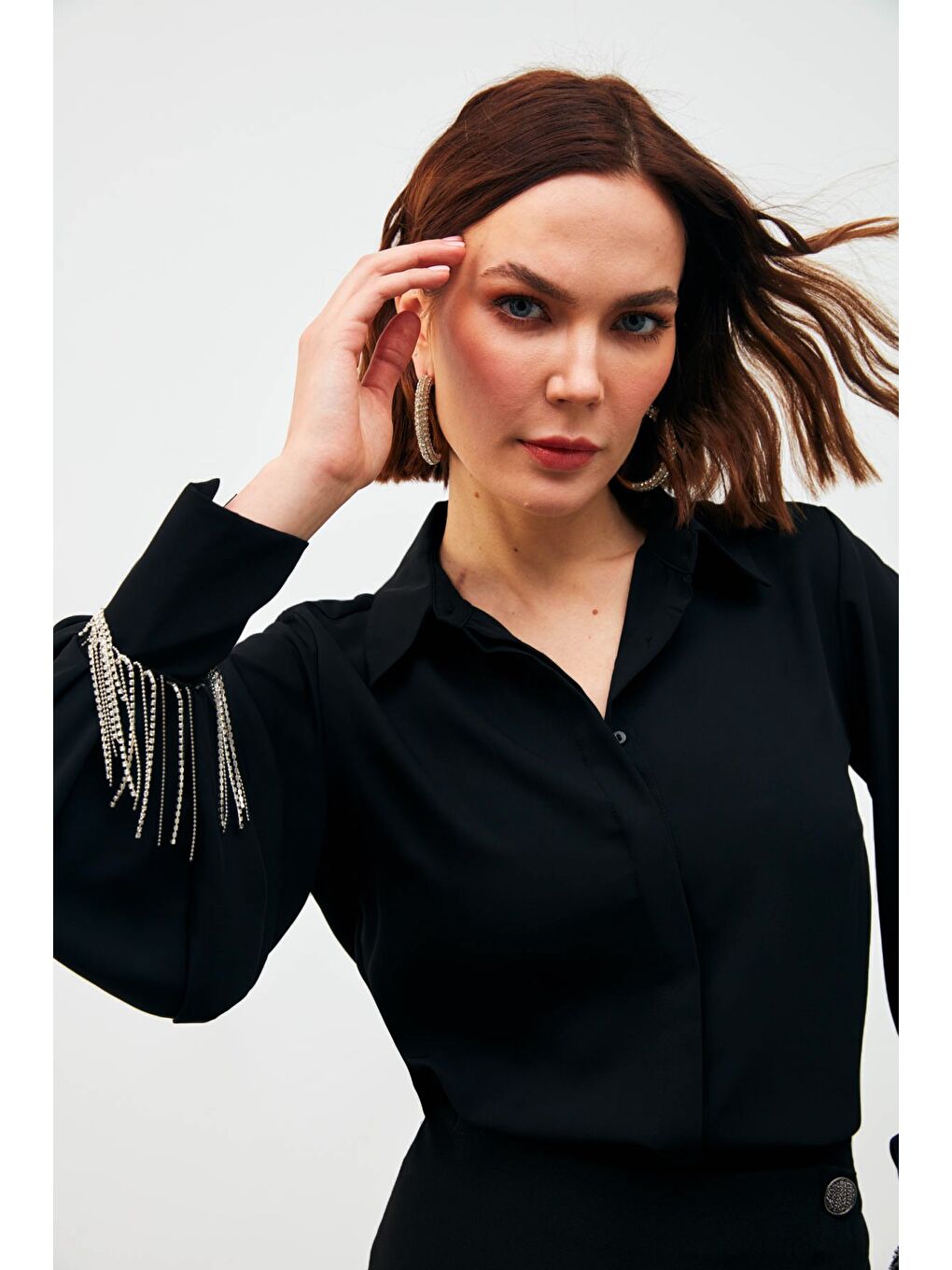 Manşetleri Aksesuarlı Gömlek - Siyah-3