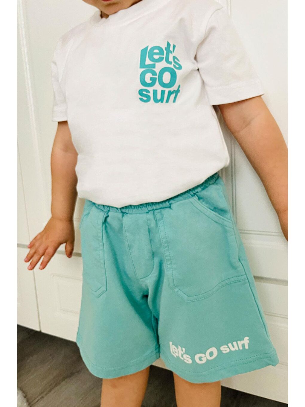 Erkek Çocuk Şortlu Takım Sırt Kısmı Sörfçü Dinozor Baskılı Ekru (3-6 Yaş)-2
