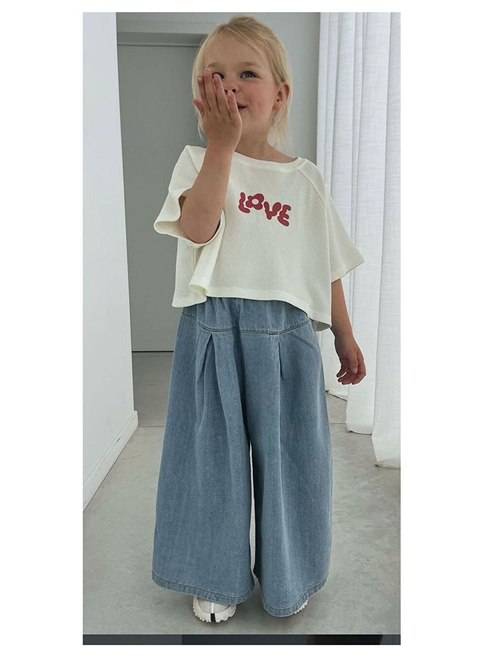 Beyaz Bayramlık Jean Pantolonlu Alt Üst Takım