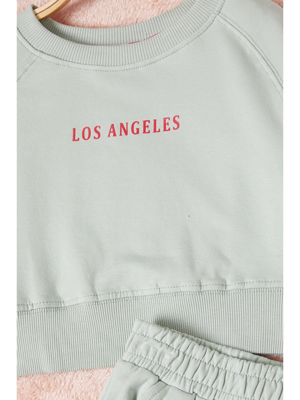 Yeşil Los Angeles Sırt Baskılı Yırtmaçlı Kız Çocuk Eşofman Takımı 16711-1