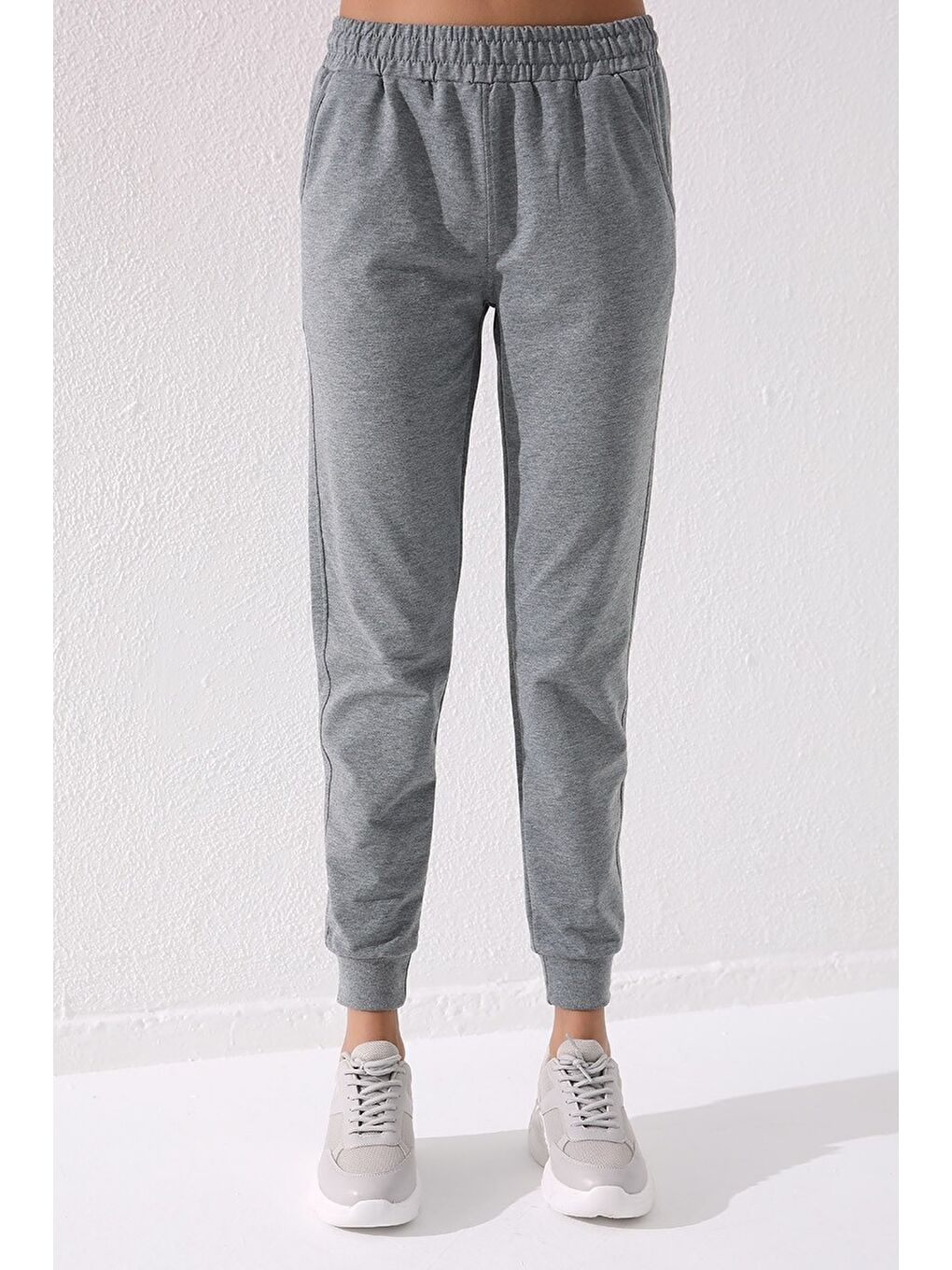 Gri Melanj Yüksek Bel Jogger Rahat Form Manşetli Kadın Eşofman Alt - 94561-1