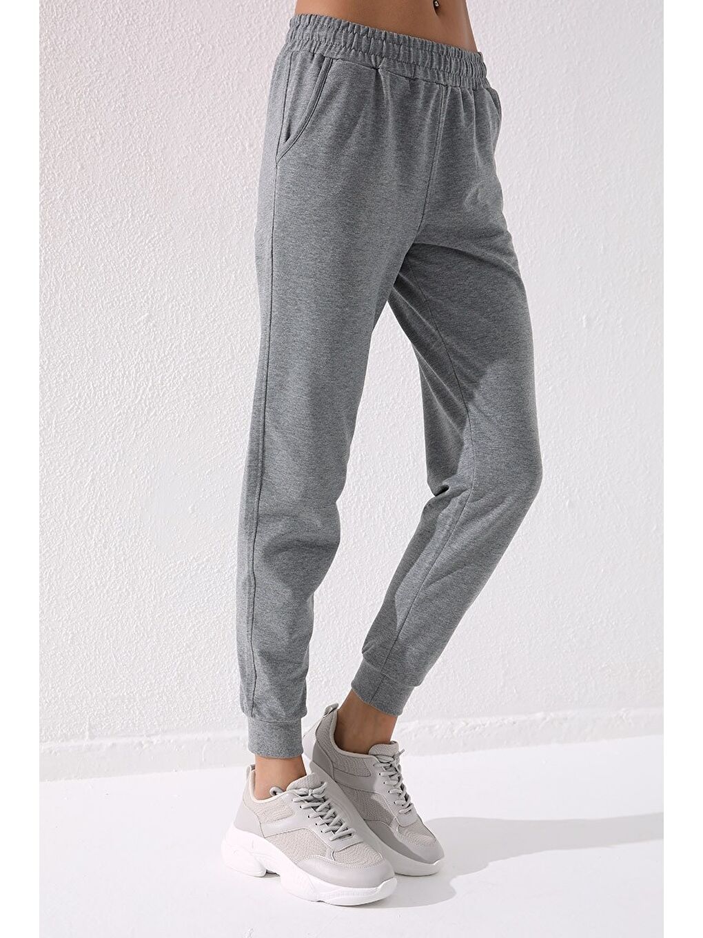 Gri Melanj Yüksek Bel Jogger Rahat Form Manşetli Kadın Eşofman Alt - 94561-3