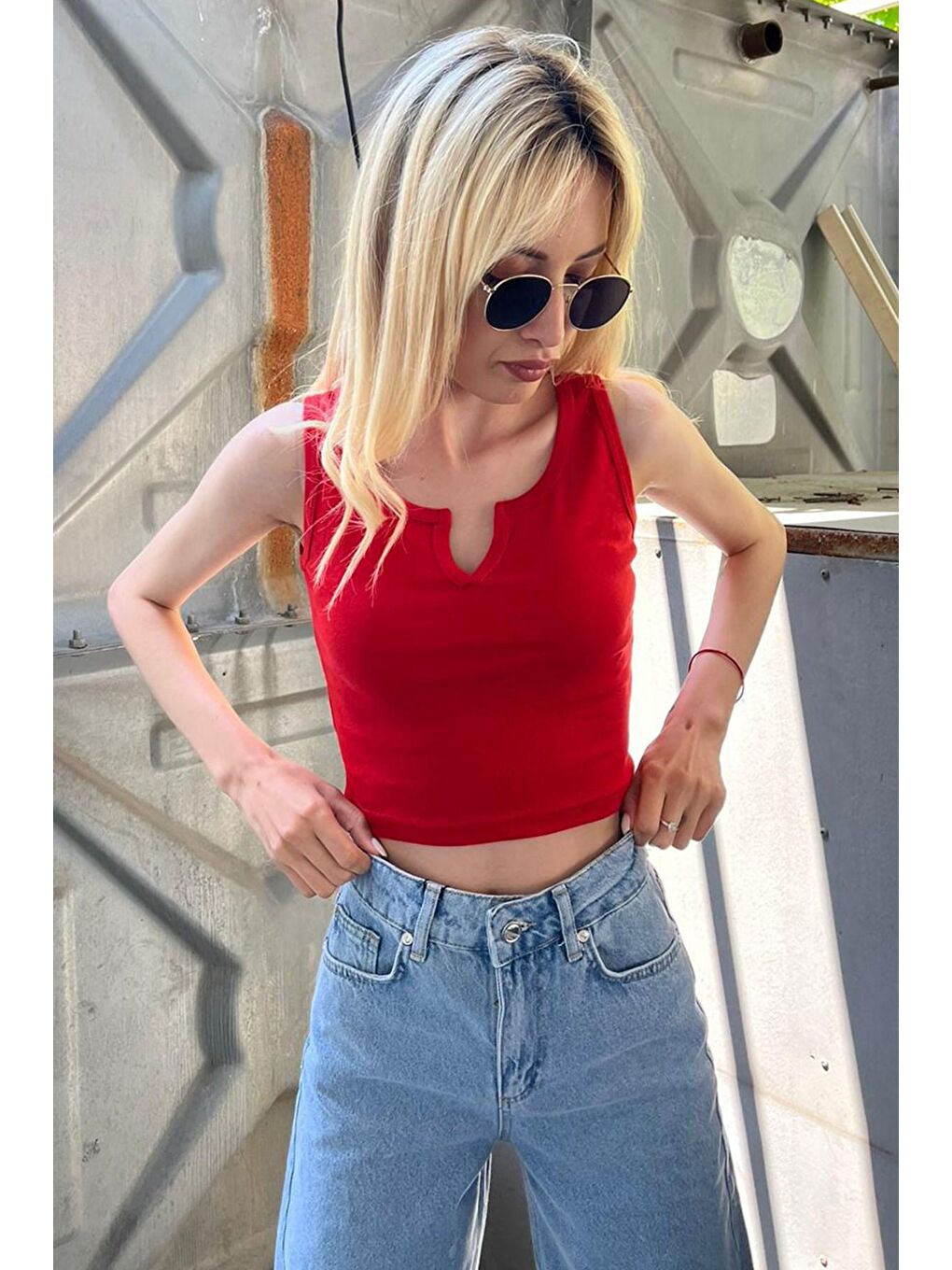 Önü Detaylı Kırmızı Crop Top Mg362-1