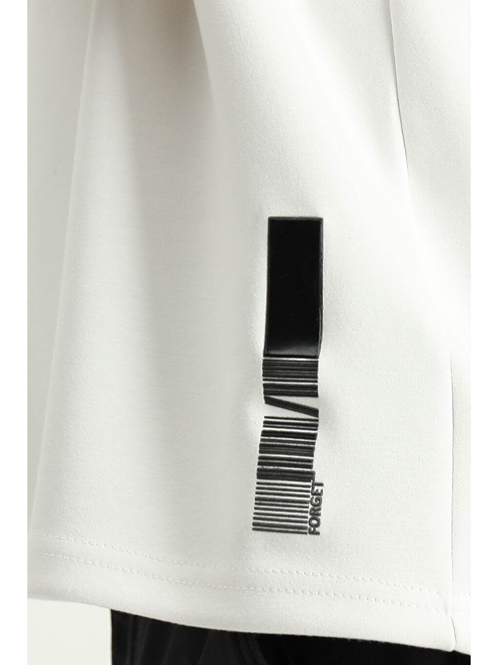 Beyaz BİSİKLET YAKA OVERSİZE Elastanlı BASKILI TİŞÖRT-4