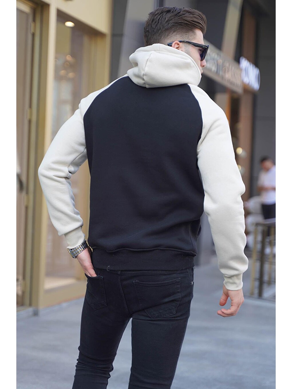 Siyah Nakışlı Kapüşonlu Sweatshirt 6011-1