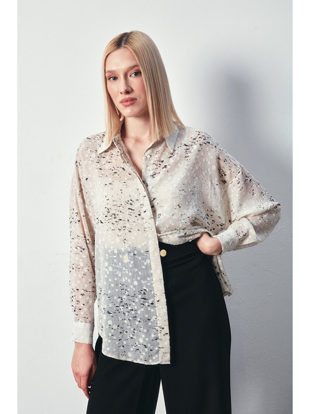 Gri Varaklı Geniş Gömlek - Taş-Gümüş-3