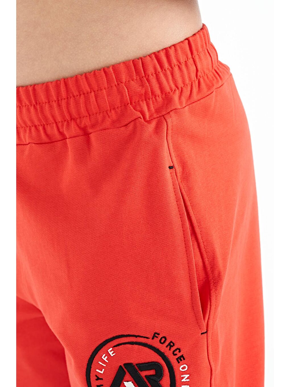 Kırmızı Fiesta Renkli Baskılı Bağcıklı Nakış Detaylı Standart Kalıp Erkek Çocuk Şort - 11129-2