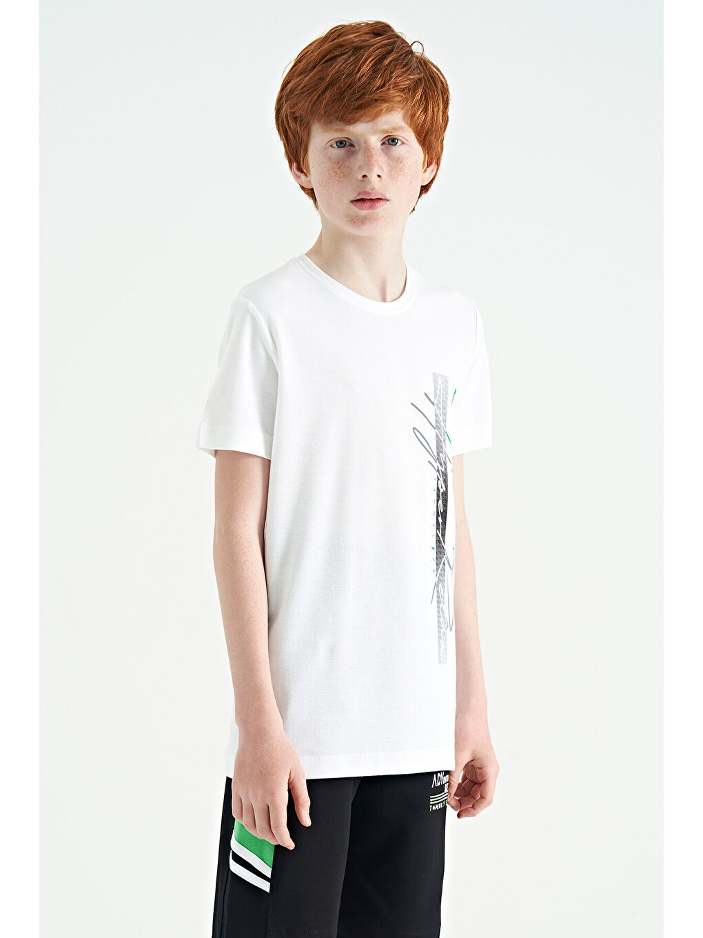 Beyaz Yazı Baskılı O Yaka Standart Kalıp Erkek Çocuk Tişört - 11119-4