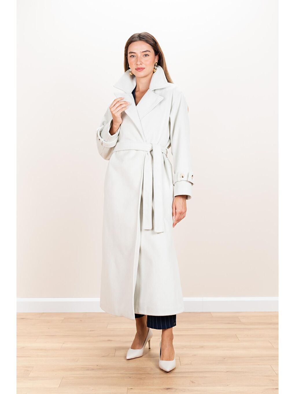 Kadın Ekru Balıksırtı Kuşaklı Kaşe Kaban