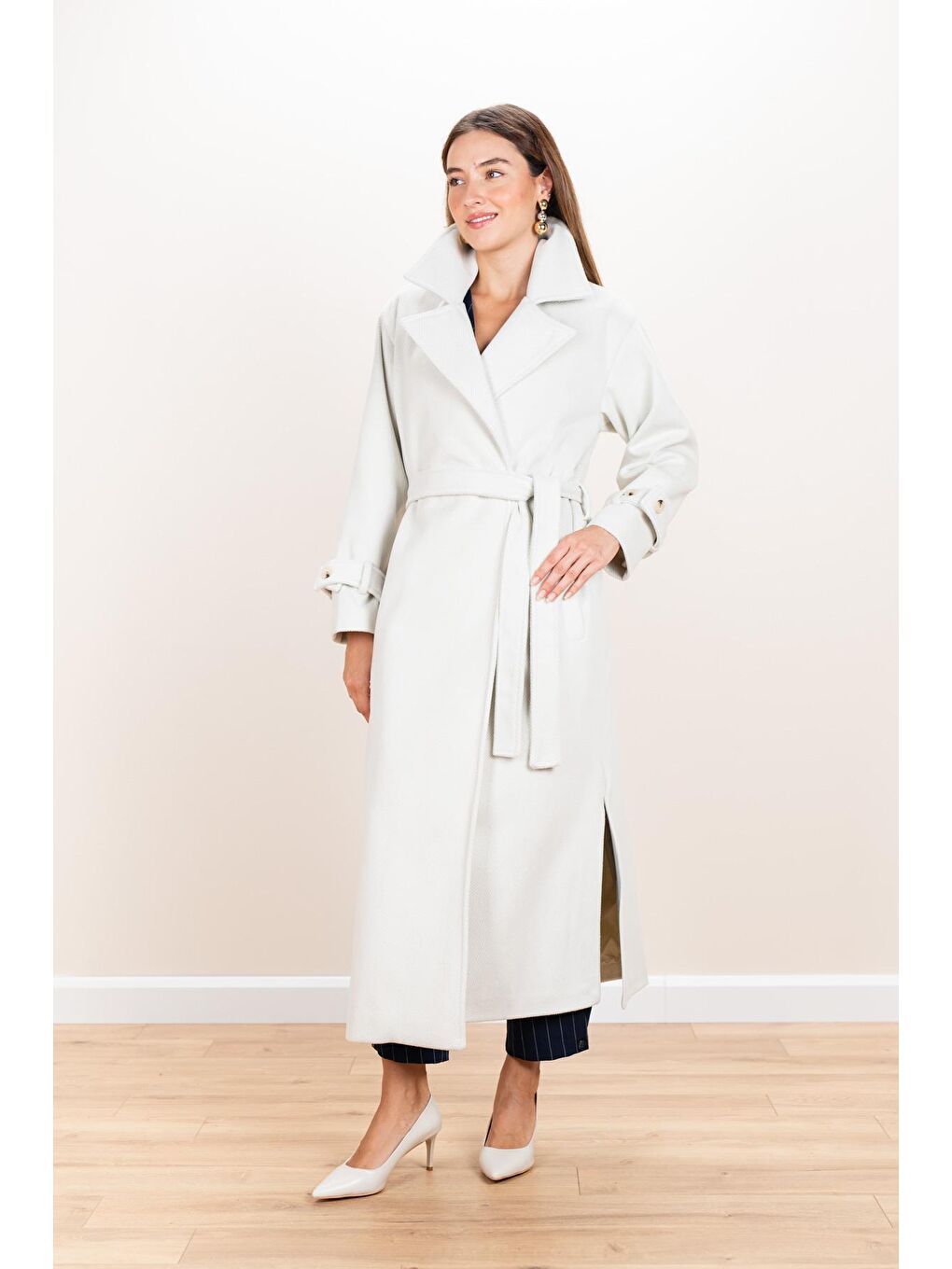 Kadın Ekru Balıksırtı Kuşaklı Kaşe Kaban-1