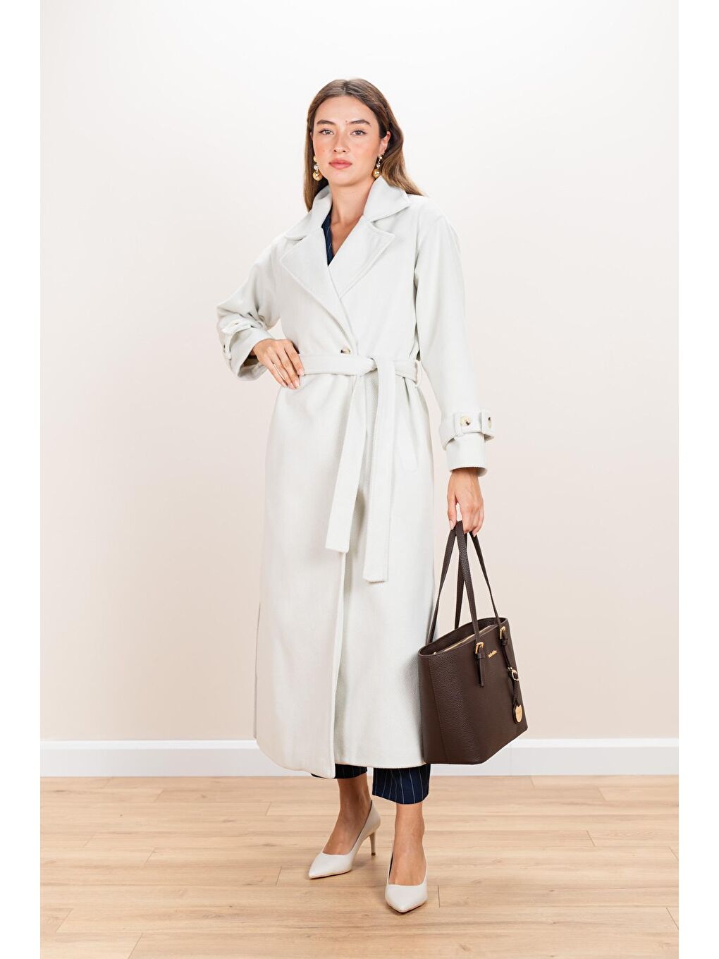 Kadın Ekru Balıksırtı Kuşaklı Kaşe Kaban-4