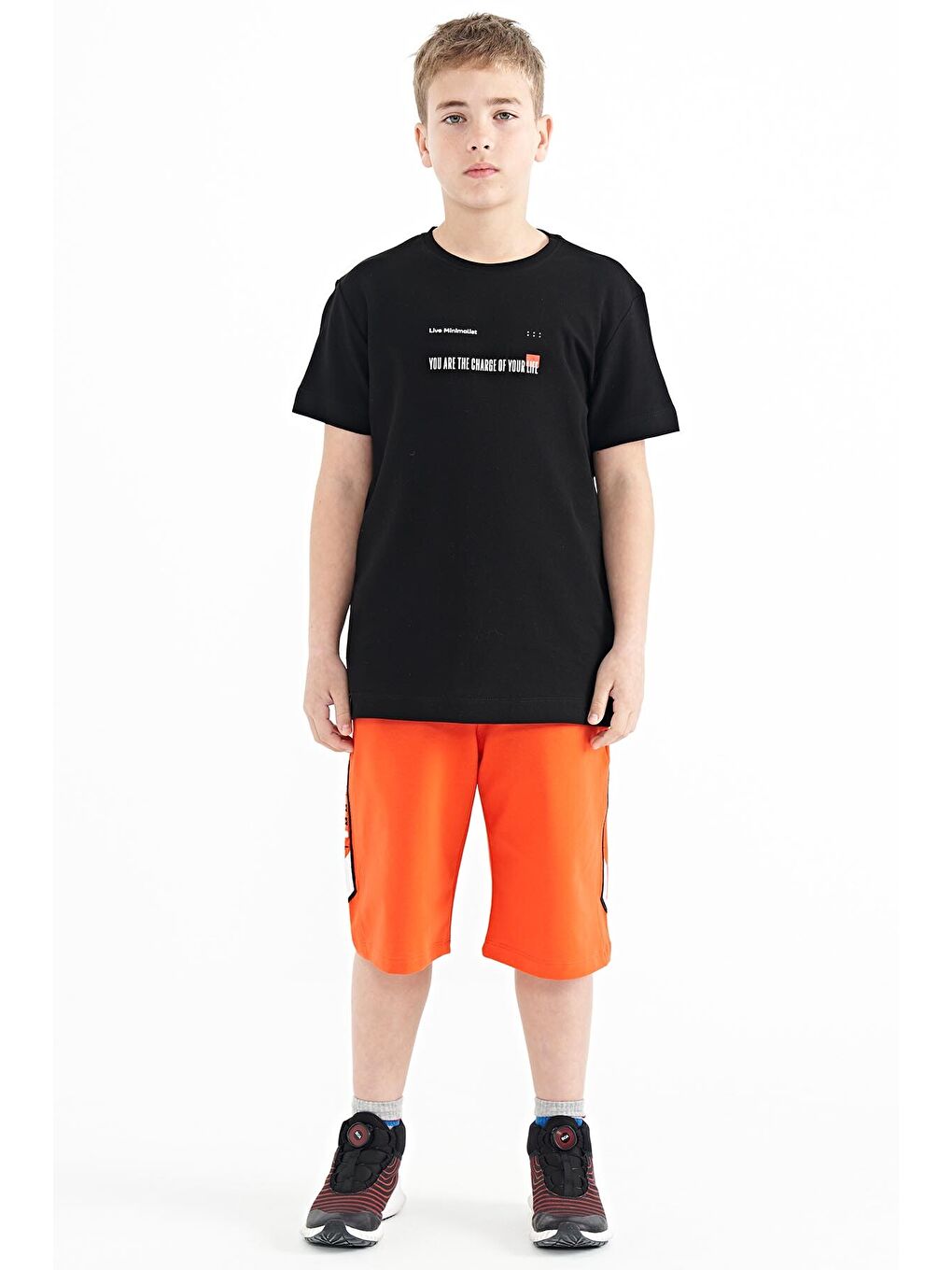 Siyah Baskı Detaylı O Yaka Standart Kalıp Erkek  Çocuk Tişört - 11117-1