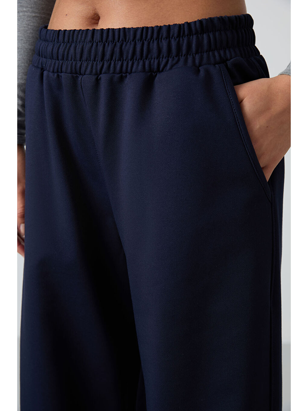 İndigo Yüksek Bel Cepli Rahat Form Geniş Paça Kadın Eşofman Alt - 94567-4