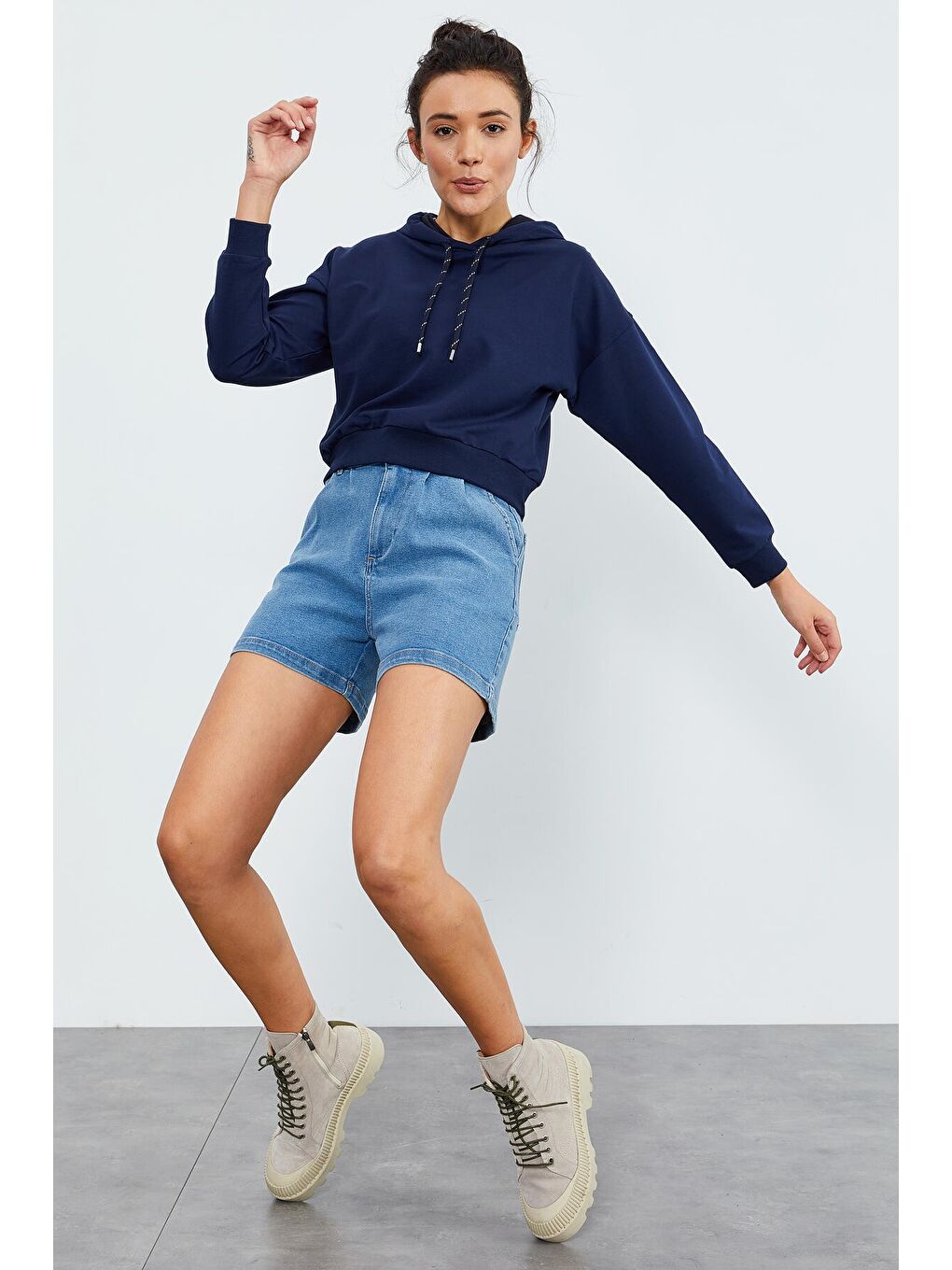 İndigo Uzun Kol Rahat Form Kapüşonlu Kadın Sweatshirt - 97115-3