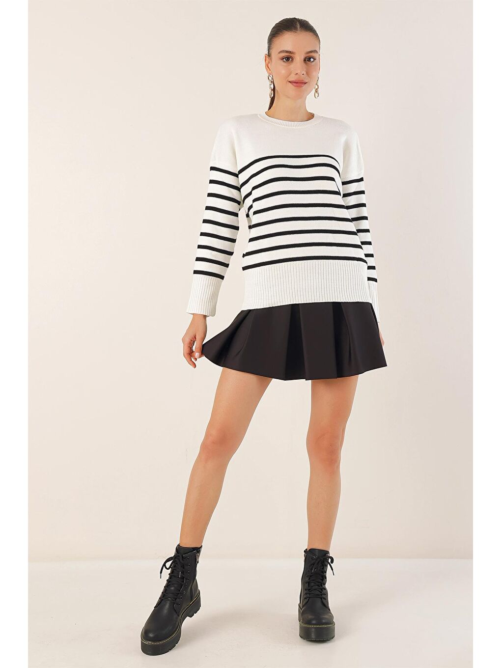 15832 Çizgili Oversize Kazak - Beyaz-1