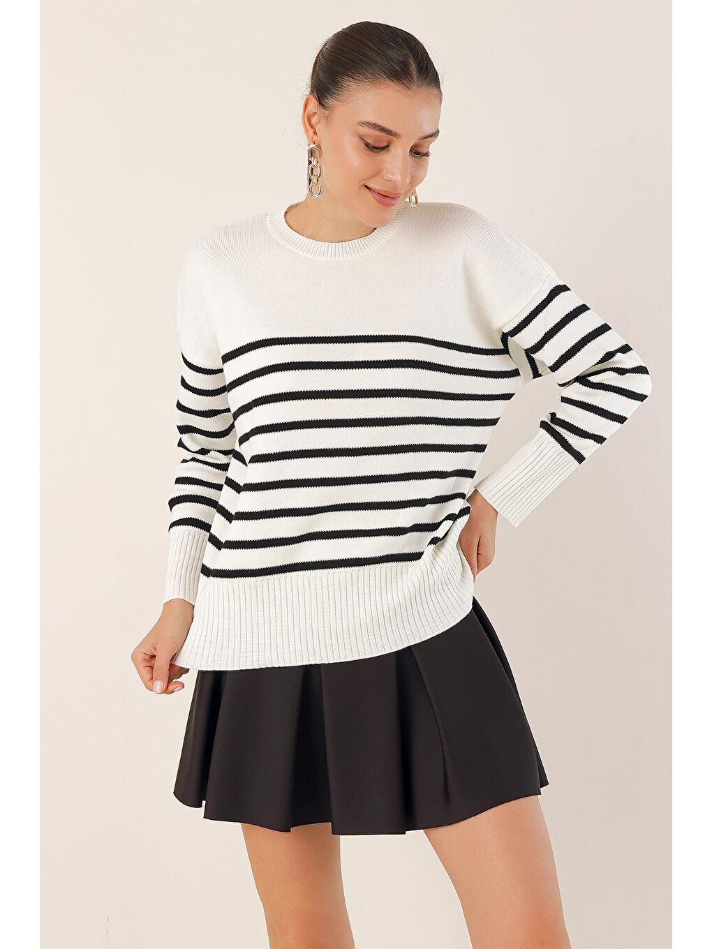 15832 Çizgili Oversize Kazak - Beyaz-2