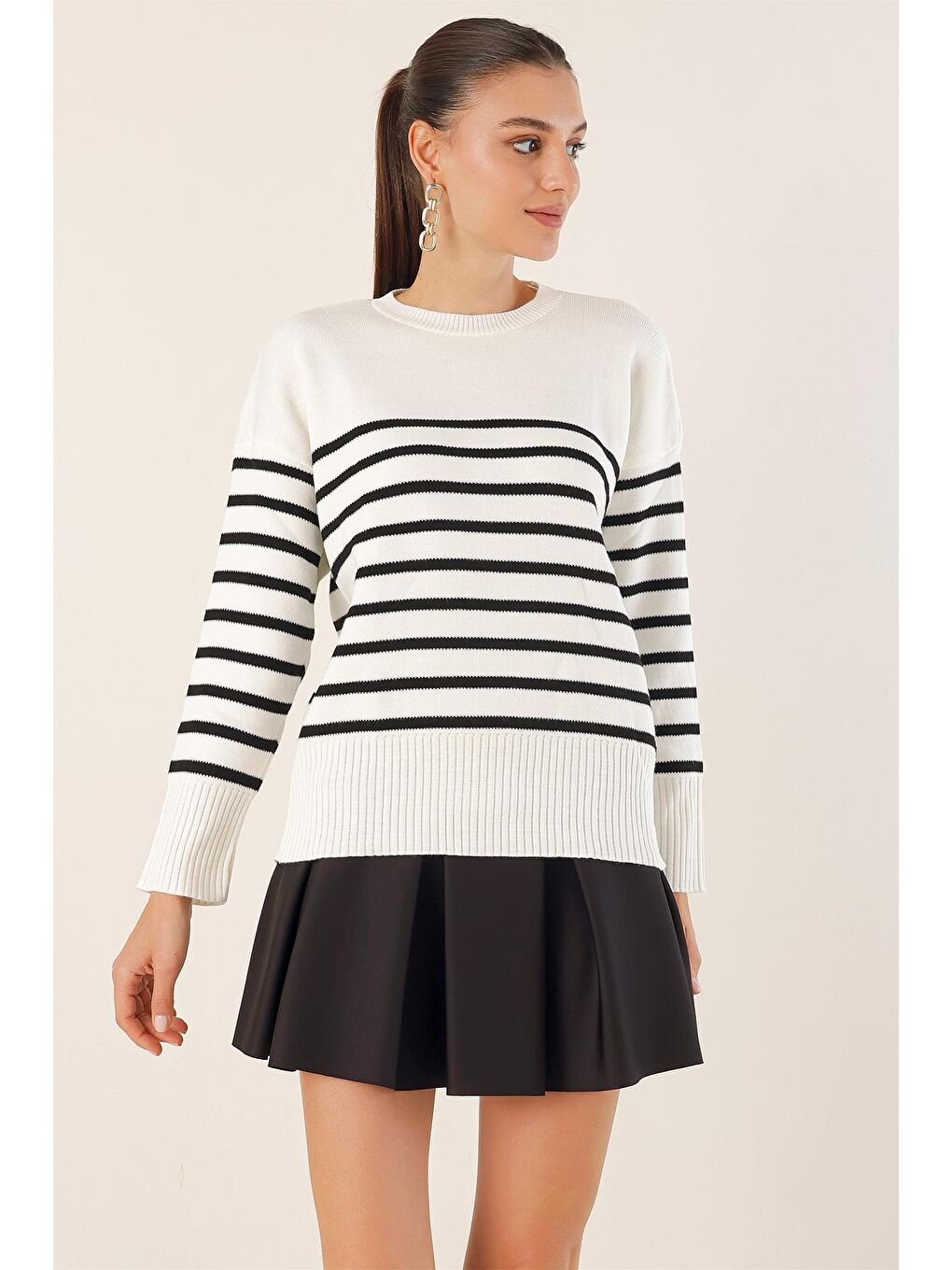 15832 Çizgili Oversize Kazak - Beyaz-3