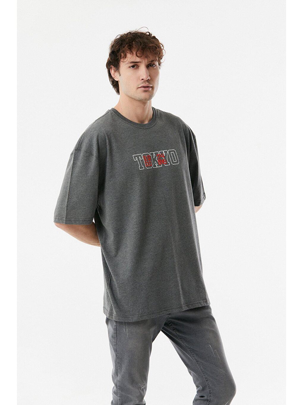 Antrasit Tokyo Baskılı Oversize Tişört-1