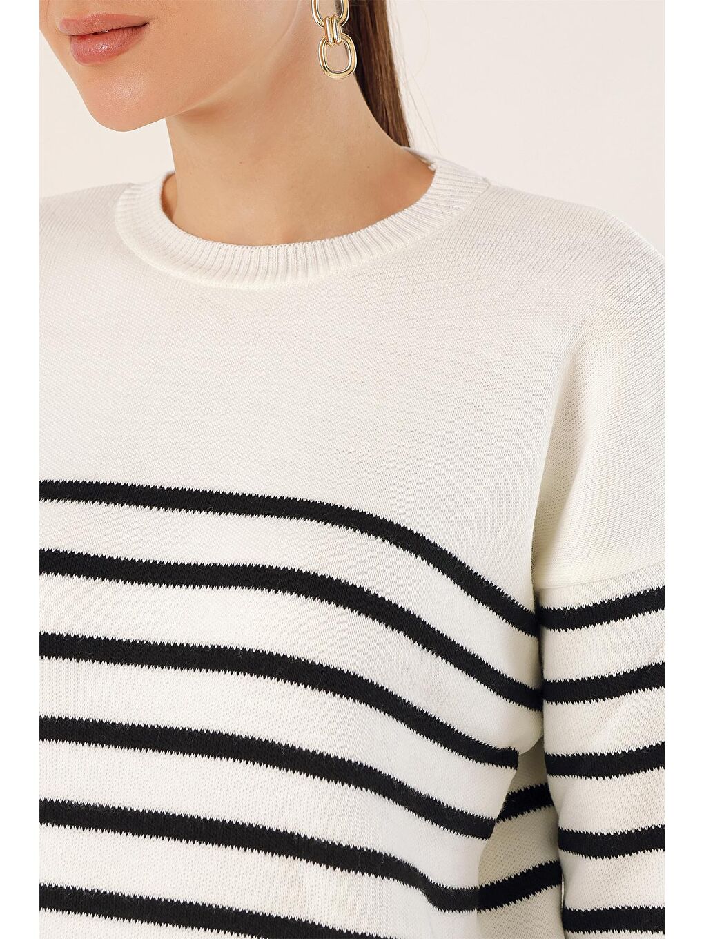 15832 Çizgili Oversize Kazak - Beyaz-4