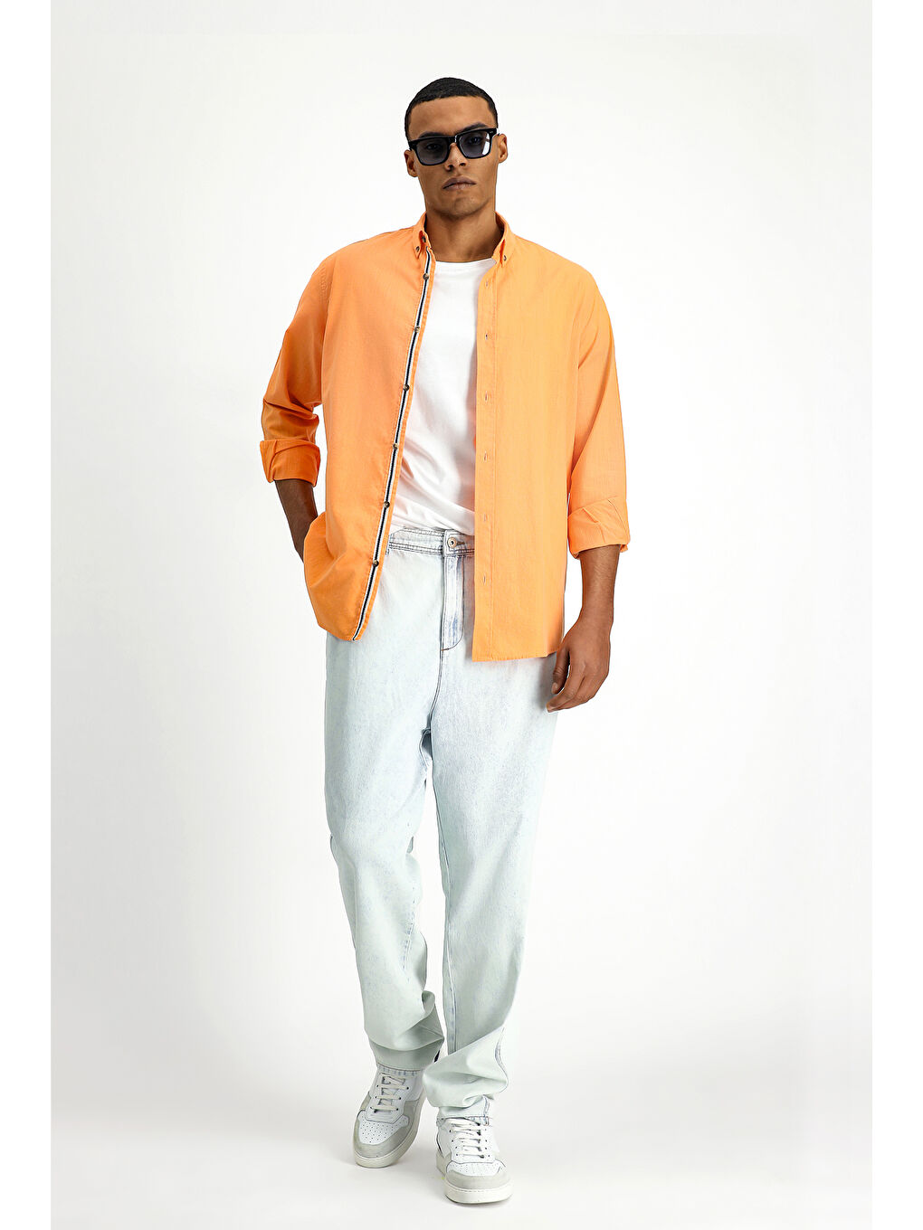 Turuncu Uzun Kol Regular Fit Düğmeli Yaka Keten Görünümlü Spor Pamuk Gömlek-3