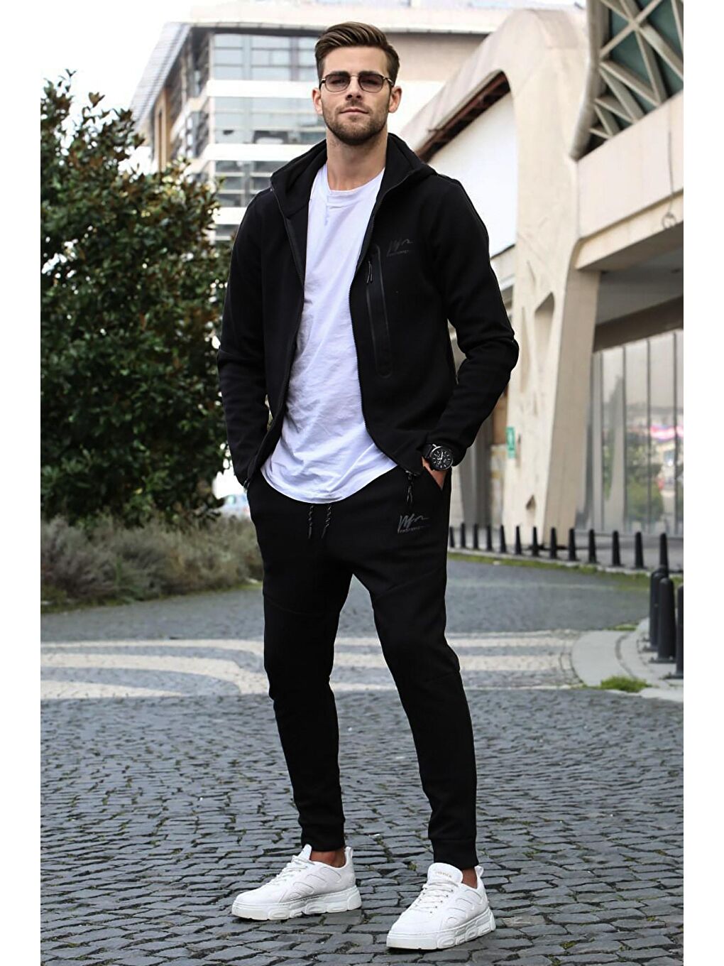 Siyah Baskılı Regular Fit Erkek Eşofman Takımı-1