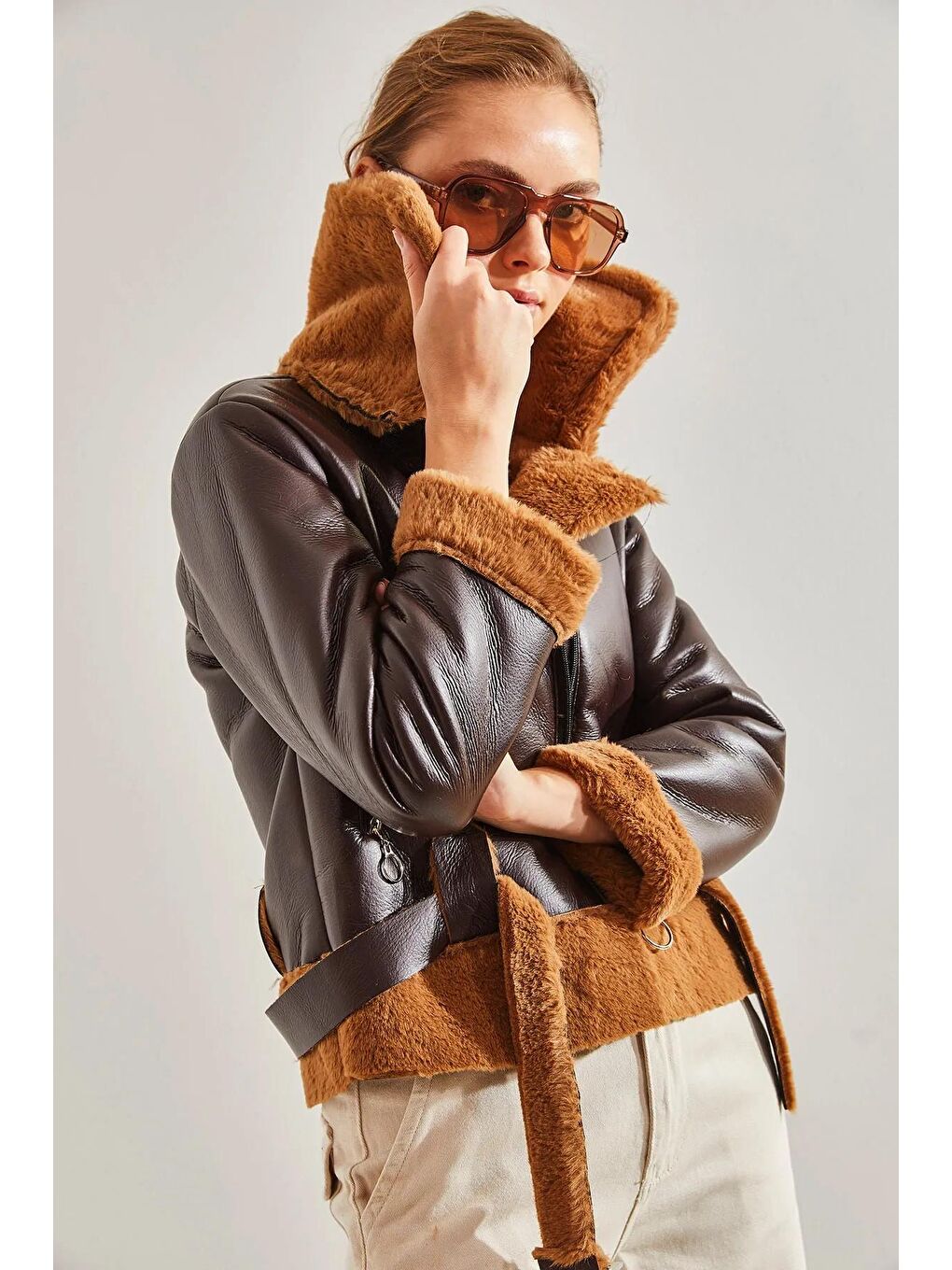 Kahverengi Kadın Kuşaklı Fermuarlı Mont-1