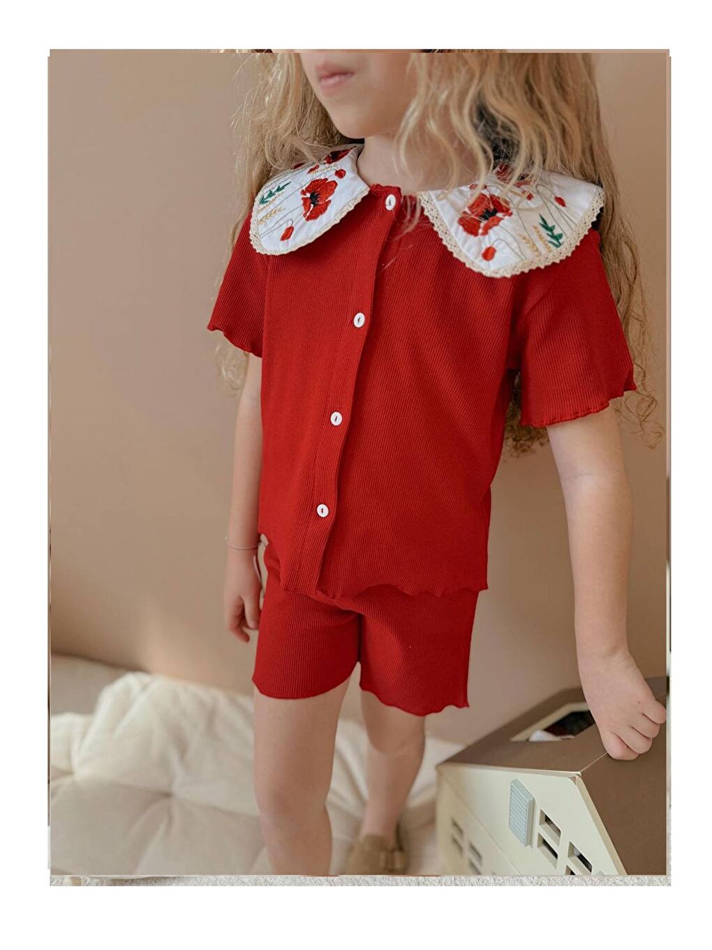 Kırmızı Nakışlı Bebe Yaka Kız Çocuk Takım-1