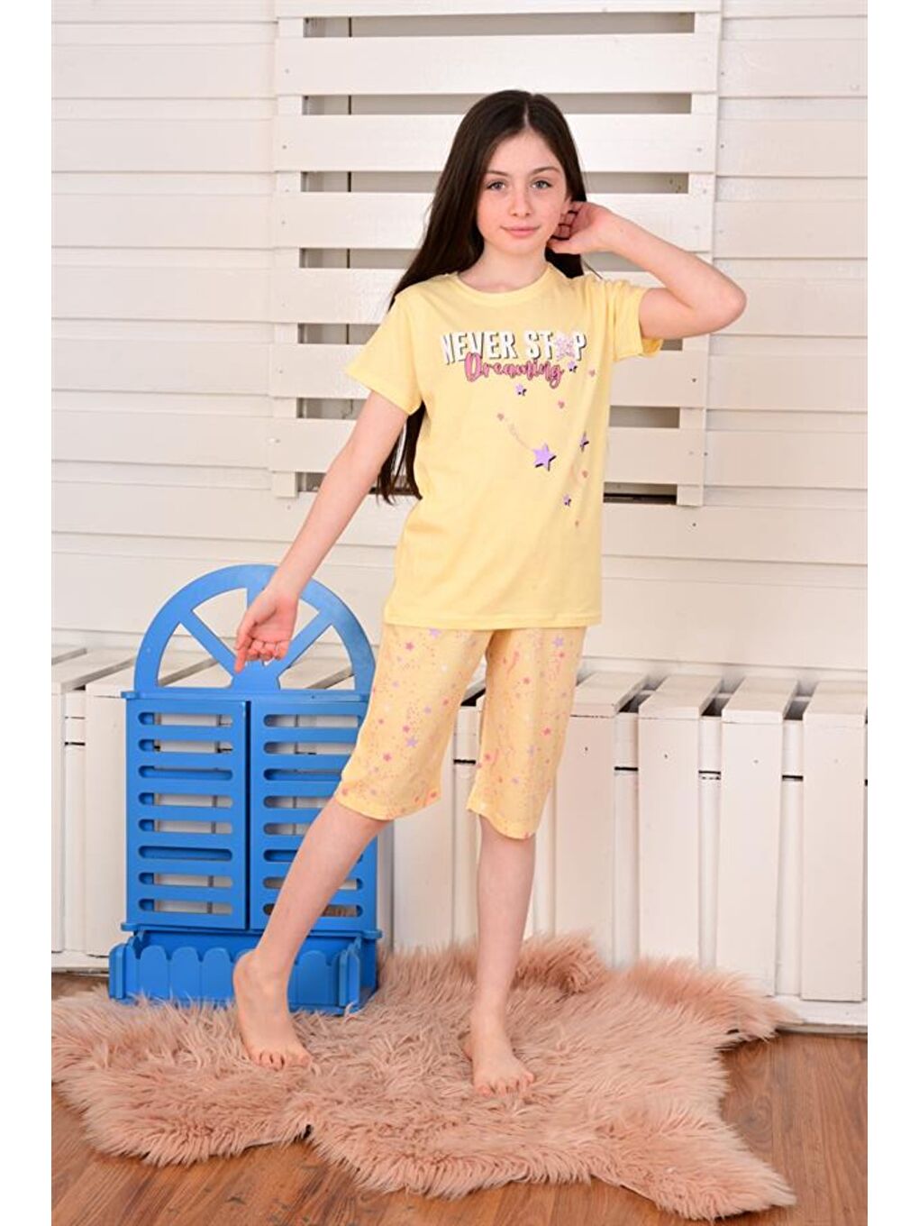 Kız Çocuk Kısa Kollu Kapri Pijama Takımı Never Stop Sarı