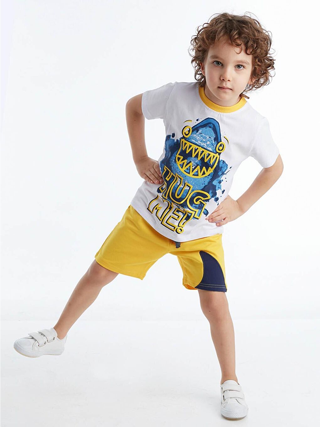 Karışık Hug Shark Erkek Çocuk Tişört Şort Takım