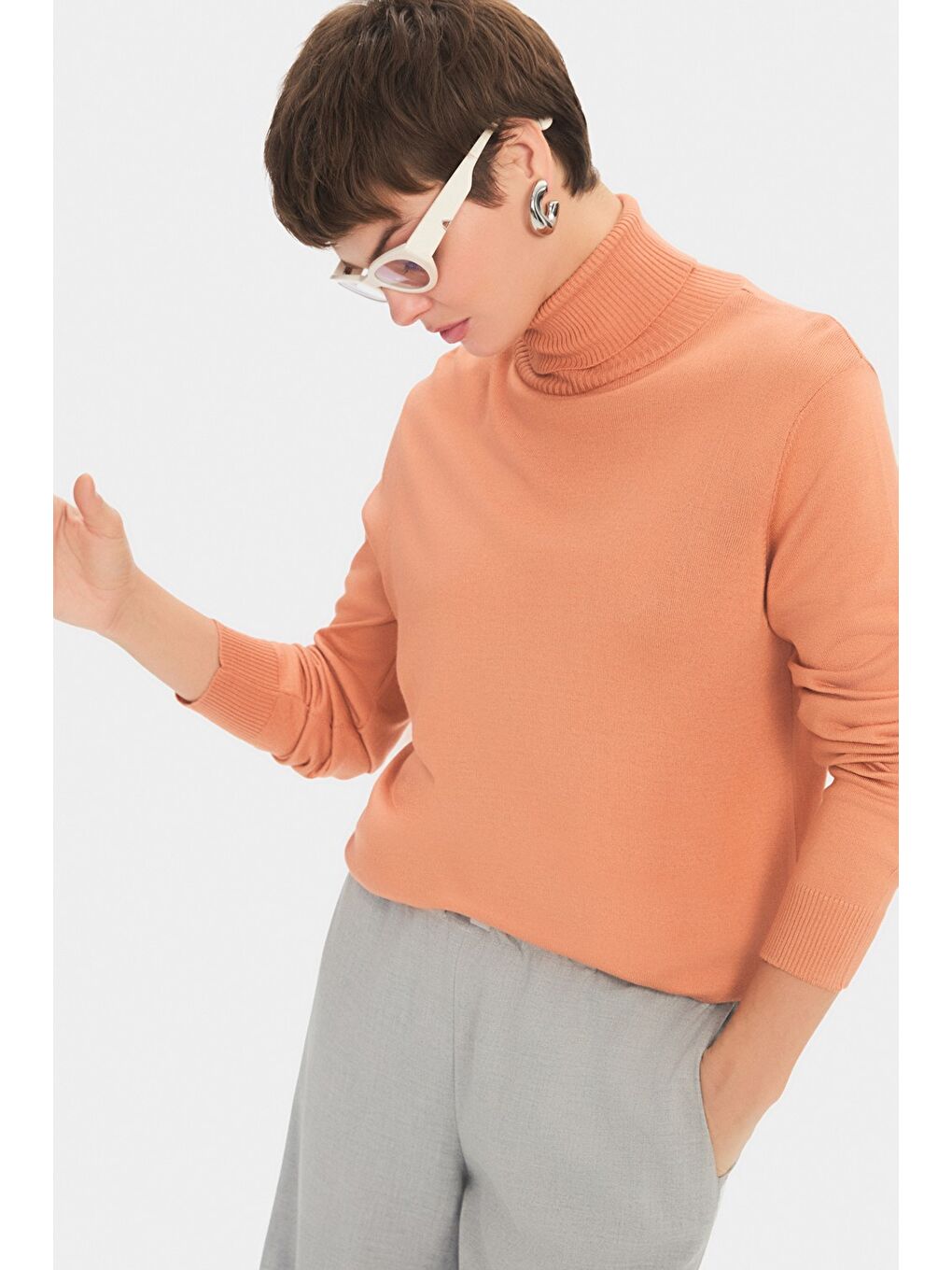 Kahverengi Kadın Exclusive Balıkçı Yaka Viskon Karışımlı Triko Kazak-1