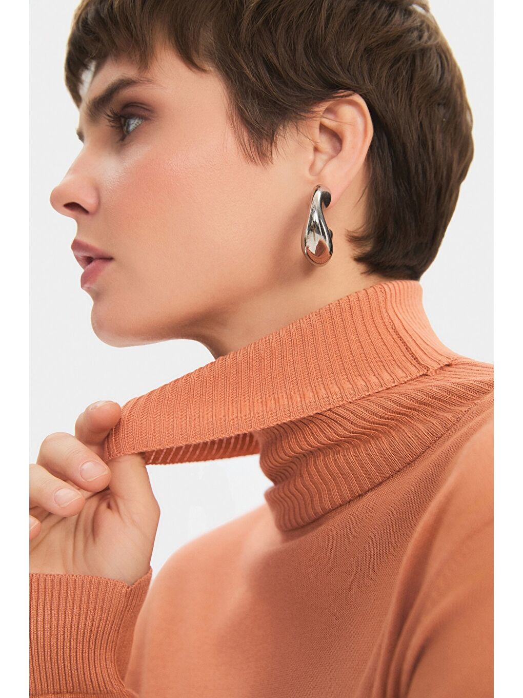 Kahverengi Kadın Exclusive Balıkçı Yaka Viskon Karışımlı Triko Kazak-3