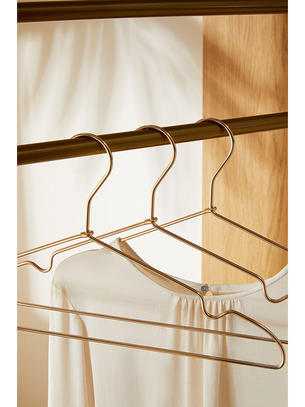 Sarı 3'lü Altın Renk Metal Giysi Askısı 22 x 41 x 0.4 cm-2