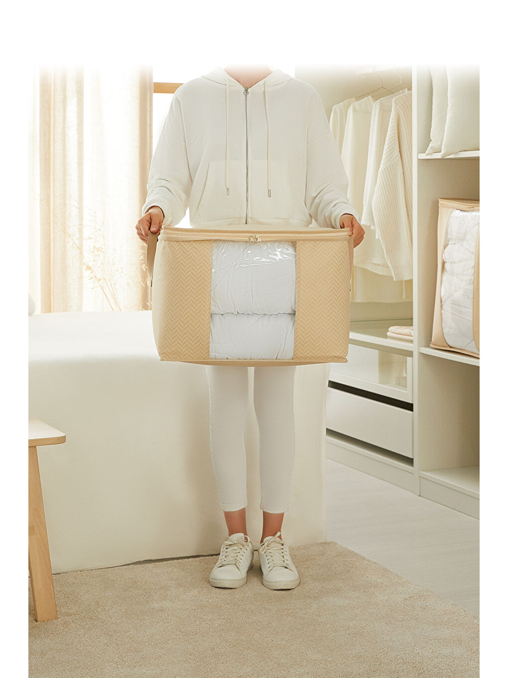 Orta Boy Pvc Pencereli Bej Balıksırtı Hurç 45 x 40 x 30 cm-1