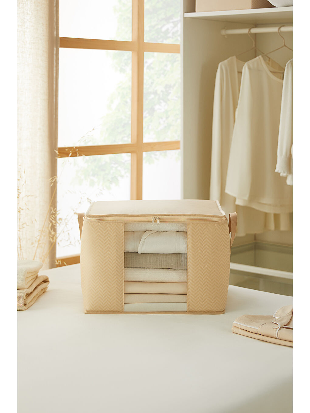 Orta Boy Pvc Pencereli Bej Balıksırtı Hurç 45 x 40 x 30 cm-2