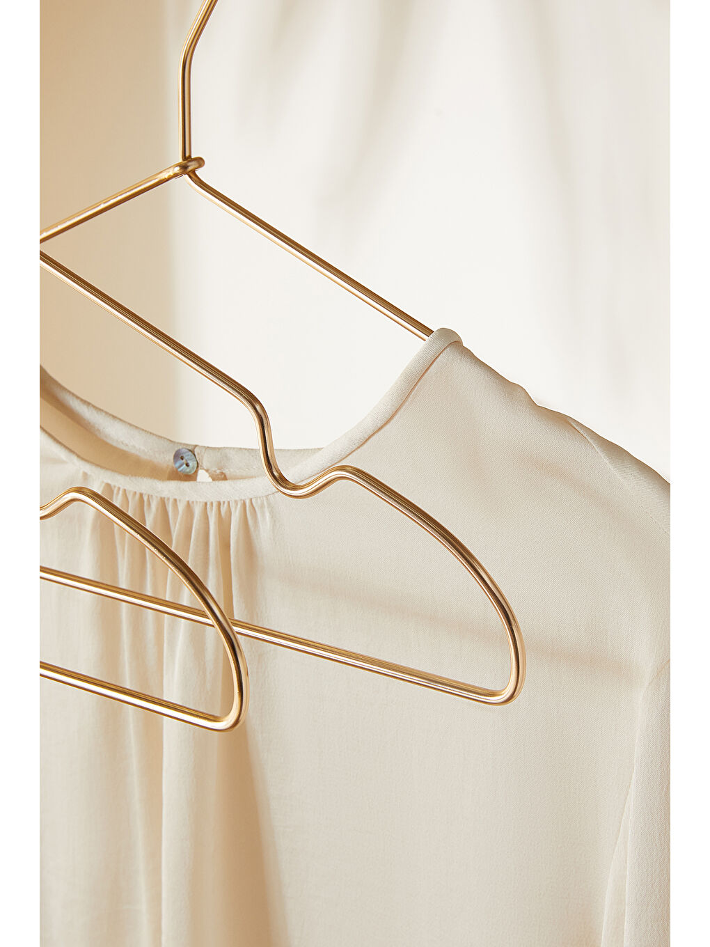 Sarı 3'lü Altın Renk Metal Giysi Askısı 22 x 41 x 0.4 cm-3