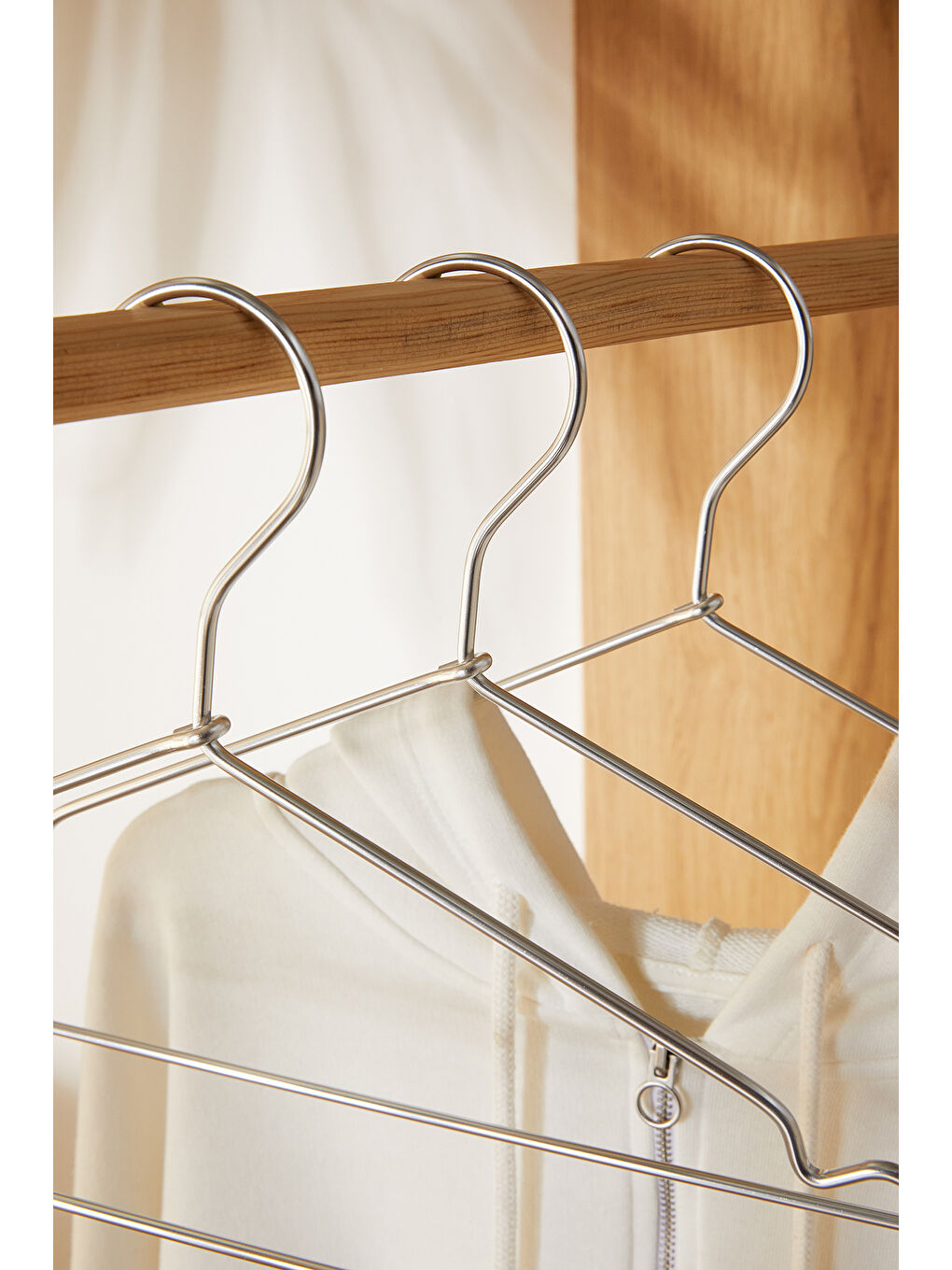 Gri 3'lü Gümüş Renk Metal Giysi Askısı 22 x 41 x 0.4 cm-2