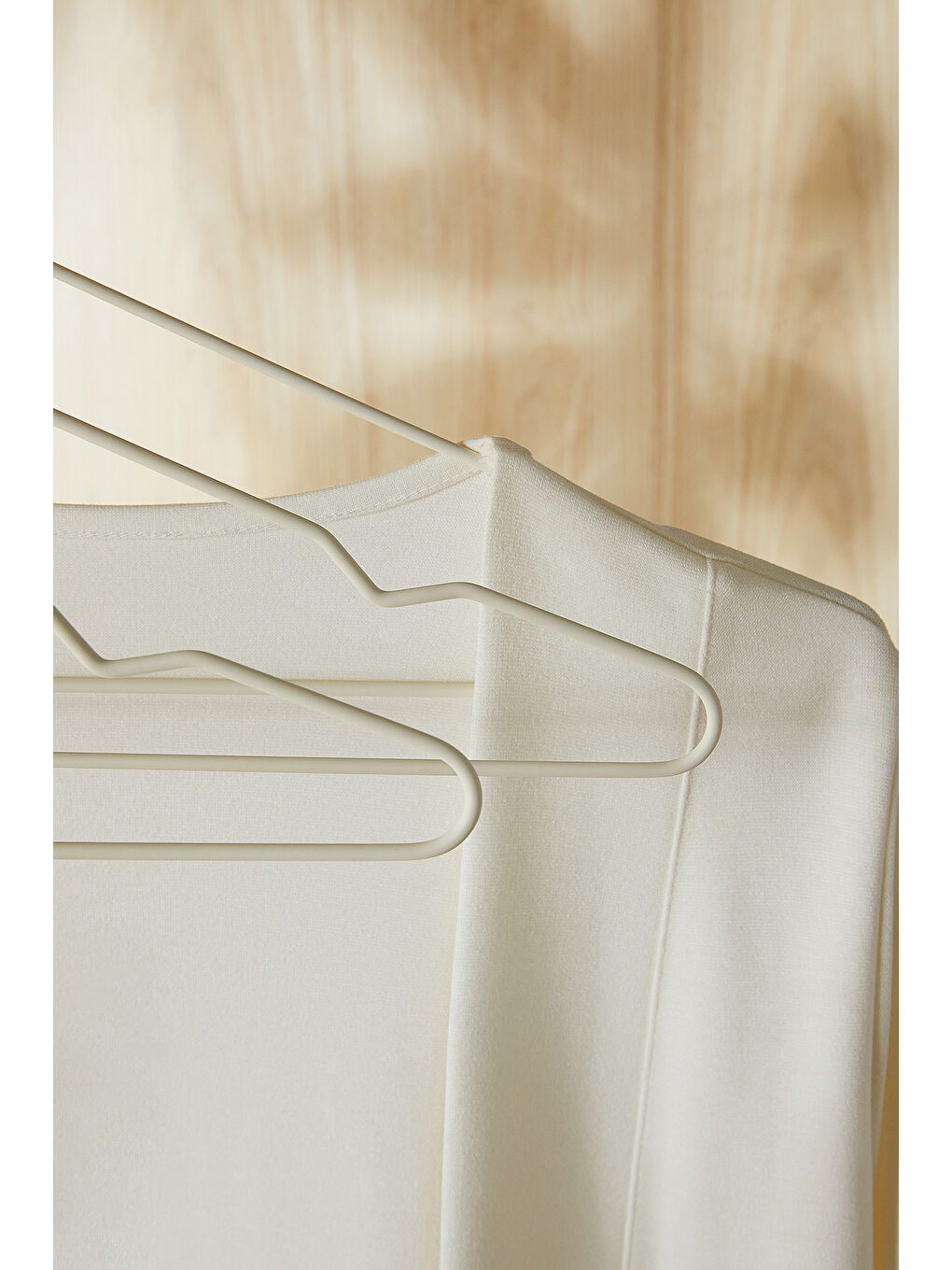 3'lü Mat Beyaz Renk Kauçuk Kaplamalı Metal Giysi Askısı 20.50 x 42 x 0.3 cm-3