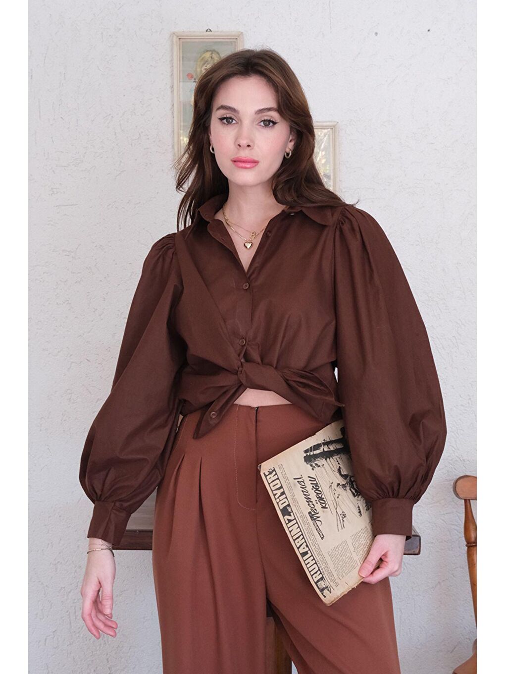 Kahverengi Acı Kahve Klasik Yaka Crop Gömlek-1