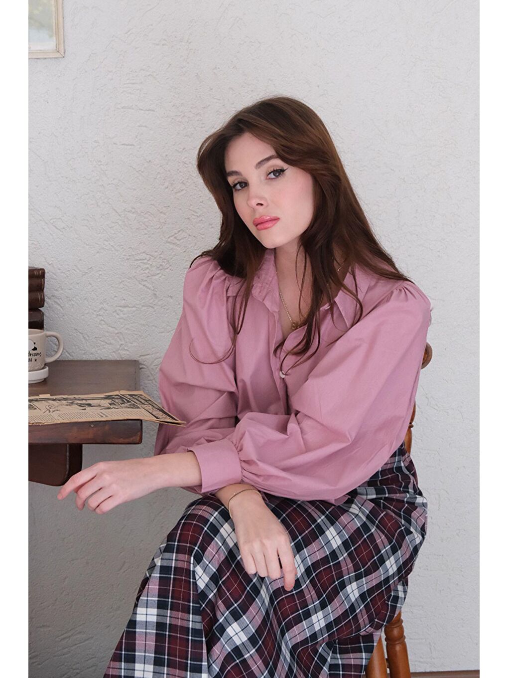 Pembe Gül Kurusu Klasik Yaka Crop Gömlek