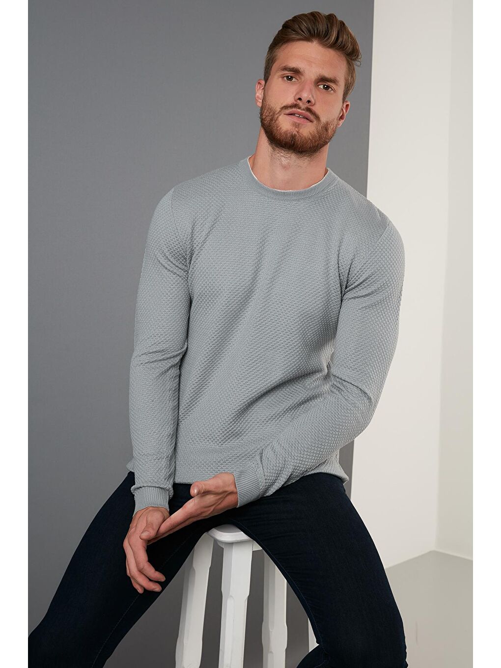 Gri Pamuklu Slim Fit Bisiklet Yaka Kazak 6353401