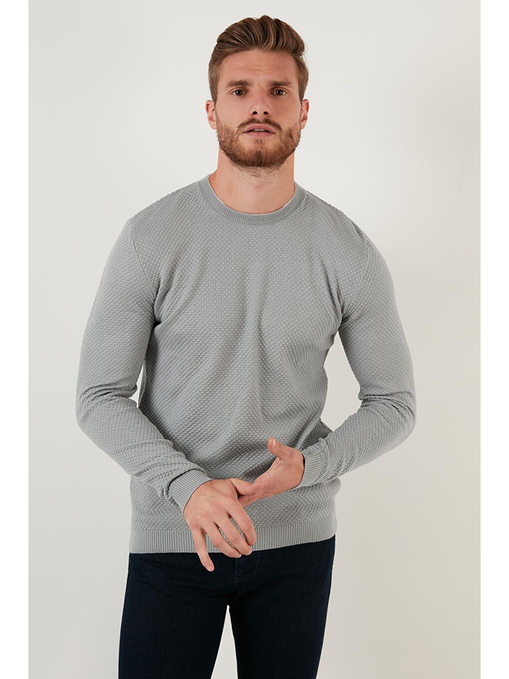 Gri Pamuklu Slim Fit Bisiklet Yaka Kazak 6353401-1