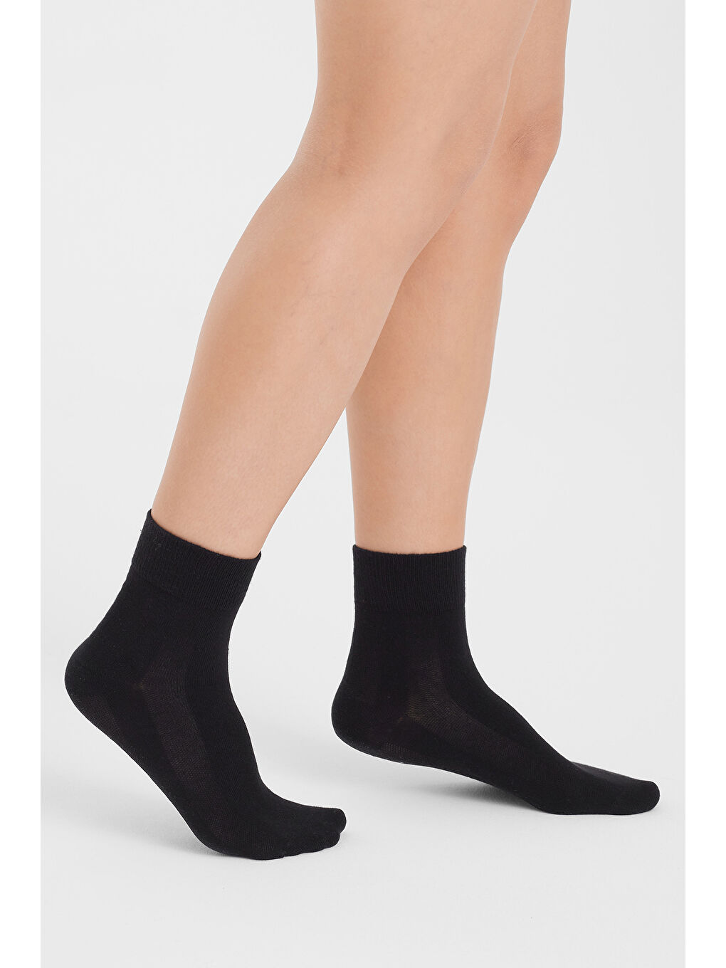 Karışık 3'lü Paket Bej Siyah ve Beyaz Desenli Pamuklu Dikişsiz Quarter Yarım Soket Çorap 36-41-5