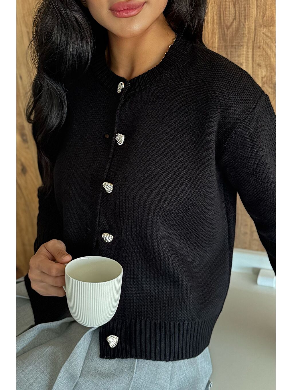 Siyah Kadın Taşlı Kalp Figürlü Düğmeli Triko Hırka-2