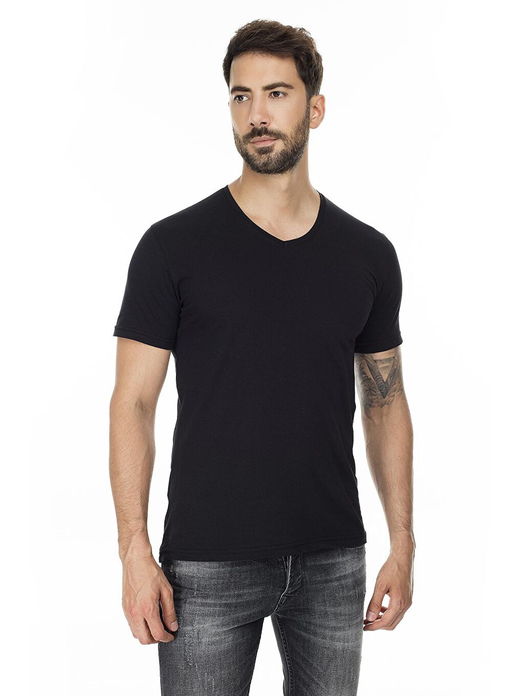Siyah Basic V Yaka Slim Fit Tişört 5722512V-3
